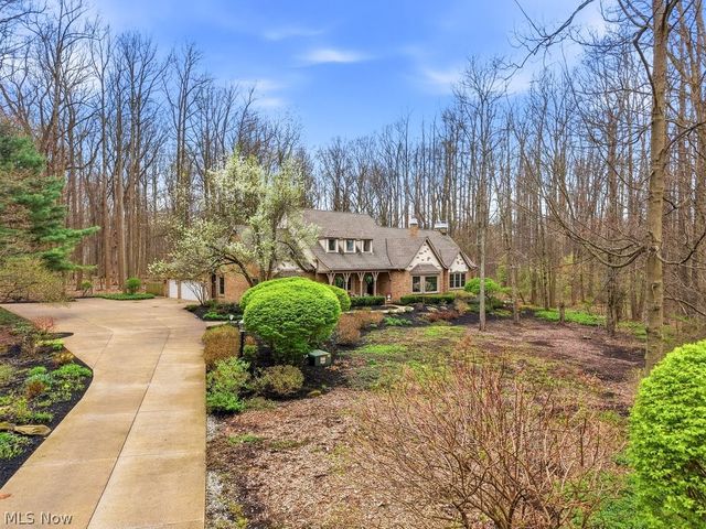 7751 Chagrin Road, Chagrin Falls, OH 44023