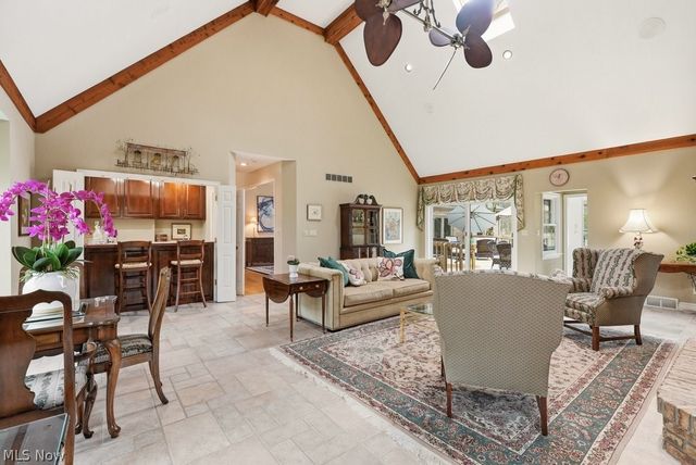 7751 Chagrin Road, Chagrin Falls, OH 44023