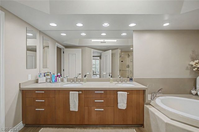 2777 Paradise Road 801, Las Vegas, NV 89109
