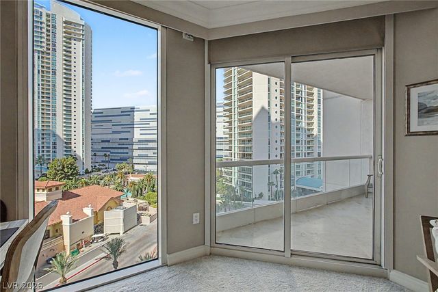 2777 Paradise Road 801, Las Vegas, NV 89109