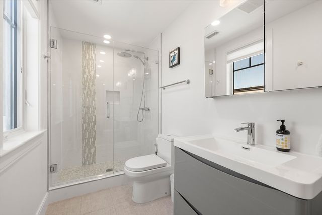 80 Verndale St, Brookline, MA 02446