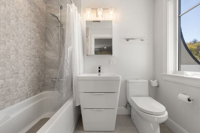 80 Verndale St, Brookline, MA 02446
