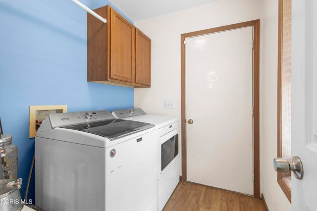 1206 N Finch Drive, Bowling Green, OH 43402