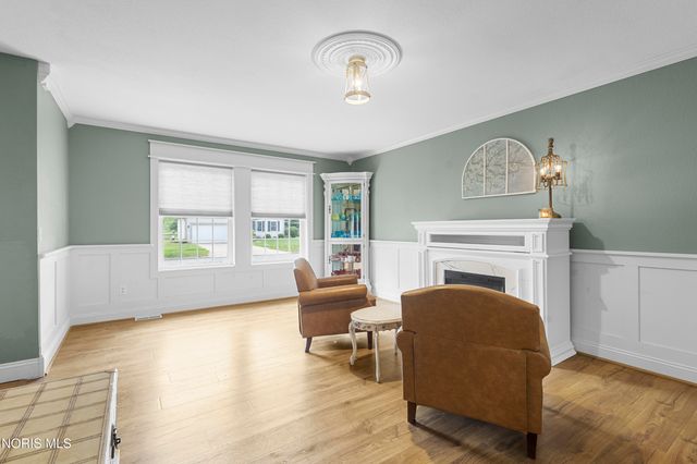 1206 N Finch Drive, Bowling Green, OH 43402