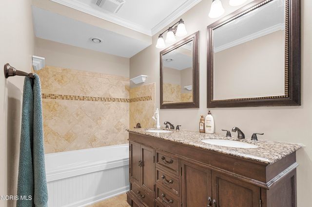1206 N Finch Drive, Bowling Green, OH 43402