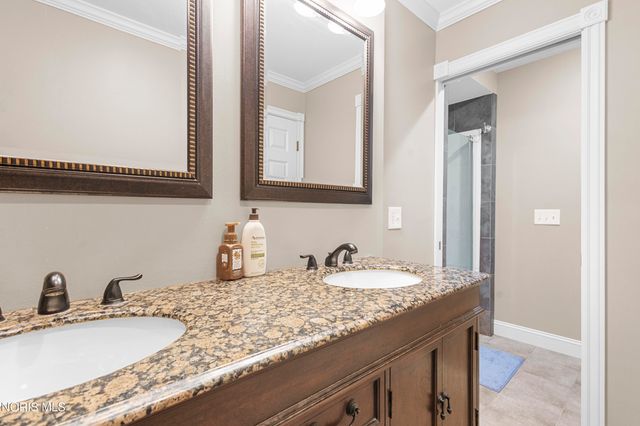 1206 N Finch Drive, Bowling Green, OH 43402