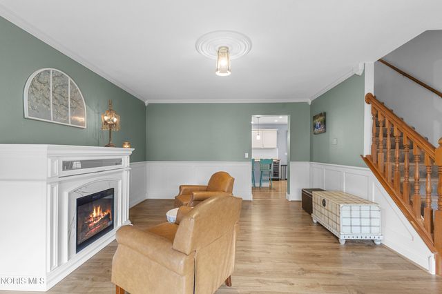 1206 N Finch Drive, Bowling Green, OH 43402