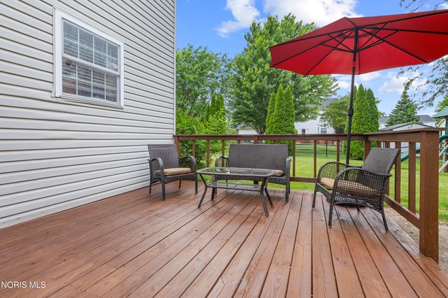 1206 N Finch Drive, Bowling Green, OH 43402