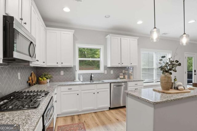 6175 Providence Drive, Gainesville, GA 30506