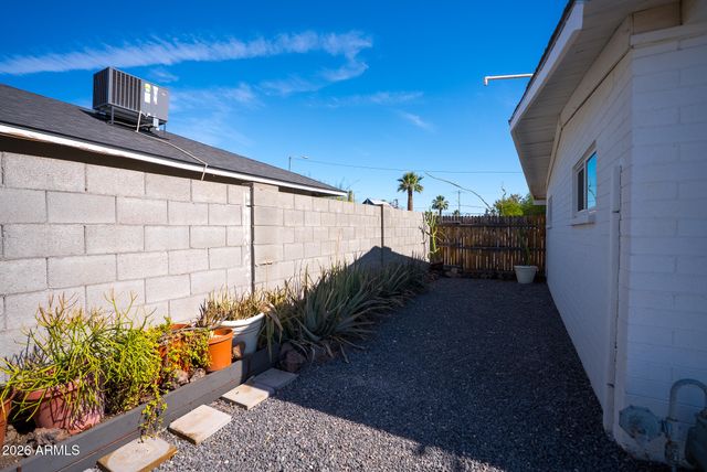 1630 E ADAMS Street, Phoenix, AZ 85034