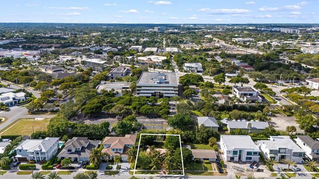 1001 NE 2nd Terrace, Boca Raton, FL 33432