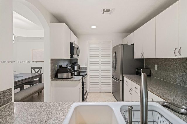 6540 NW 114th Ave 1423, Doral, FL 33178