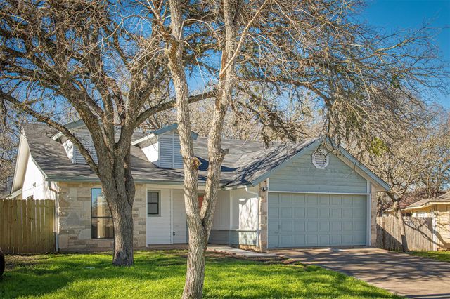 106 N Mockingbird CIR, Cedar Creek, TX 78612