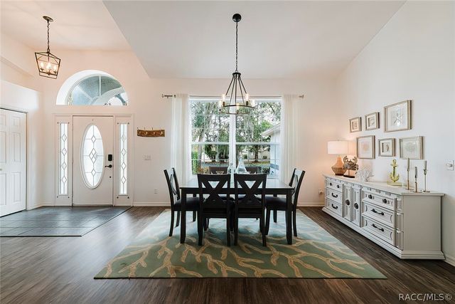 240 N Country Club Drive, Crystal River, FL 34429