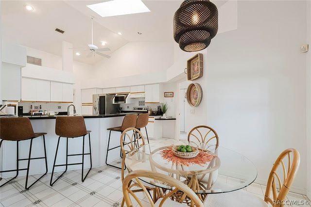 240 N Country Club Drive, Crystal River, FL 34429