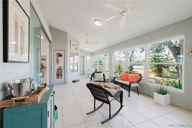 240 N Country Club Drive, Crystal River, FL 34429