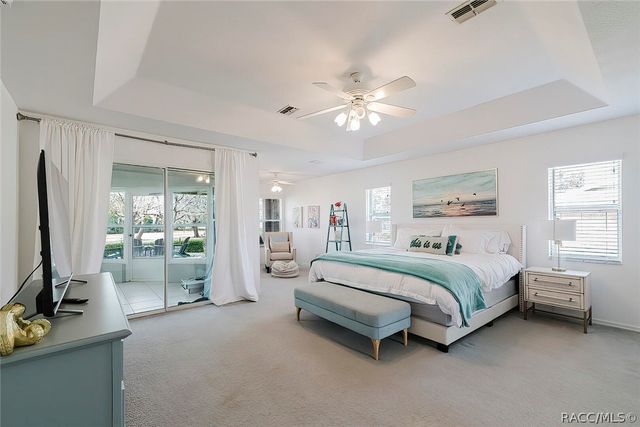 240 N Country Club Drive, Crystal River, FL 34429