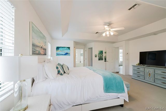 240 N Country Club Drive, Crystal River, FL 34429