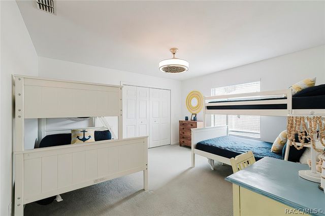 240 N Country Club Drive, Crystal River, FL 34429