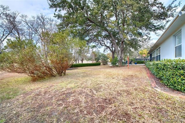 240 N Country Club Drive, Crystal River, FL 34429