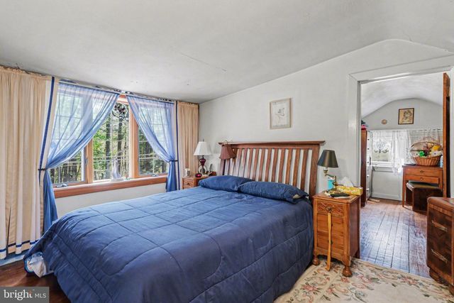 1620 MOUNTAIN RD, Harrisburg, PA 17112
