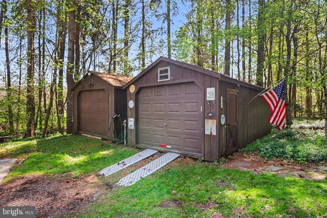 1620 MOUNTAIN RD, Harrisburg, PA 17112