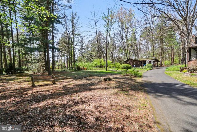 1620 MOUNTAIN RD, Harrisburg, PA 17112