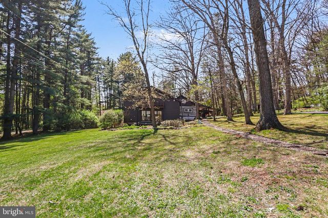 1620 MOUNTAIN RD, Harrisburg, PA 17112