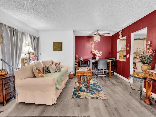 342 Pine Ridge Circle D-2, Greenacres, FL 33463