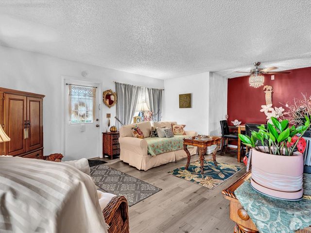 342 Pine Ridge Circle D-2, Greenacres, FL 33463