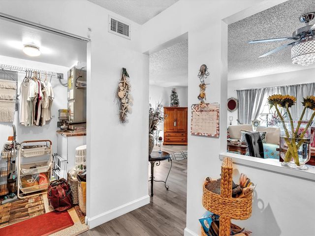 342 Pine Ridge Circle D-2, Greenacres, FL 33463