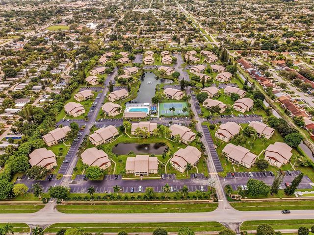 342 Pine Ridge Circle D-2, Greenacres, FL 33463