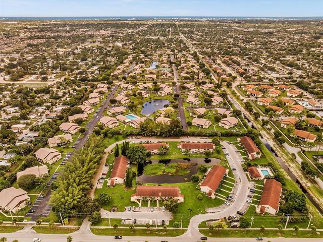 342 Pine Ridge Circle D-2, Greenacres, FL 33463