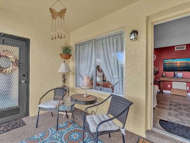342 Pine Ridge Circle D-2, Greenacres, FL 33463