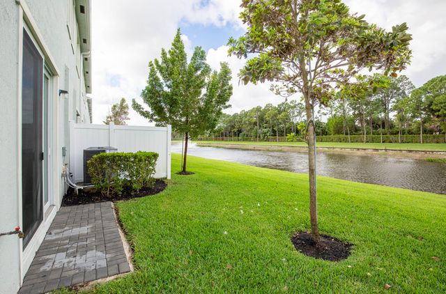 5331 Flannigan Way, Lake Worth, FL 33463