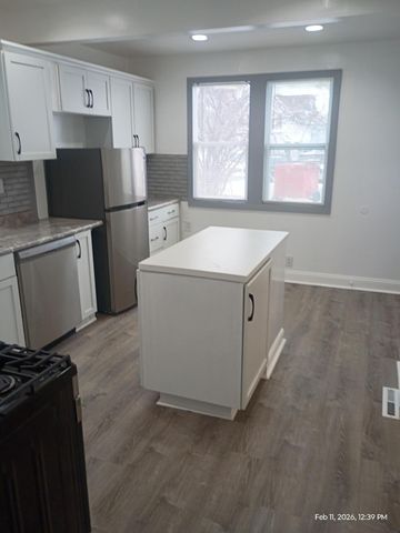 2806 Humboldt Avenue N, Minneapolis, MN 55411