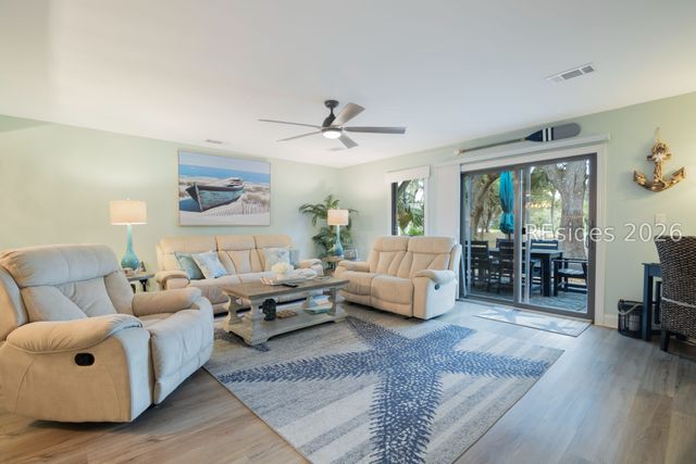 45 Queens Folly Rd Apt 737, Hilton Head Island, SC 29928