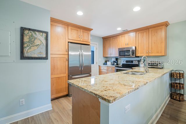 45 Queens Folly Rd Apt 737, Hilton Head Island, SC 29928