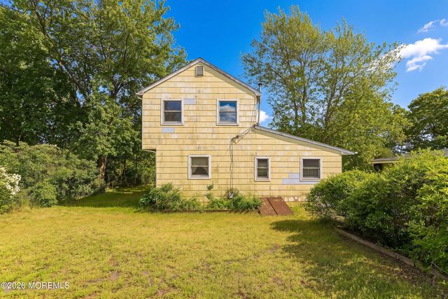 304 Central Boulevard, Bayville, NJ 08721