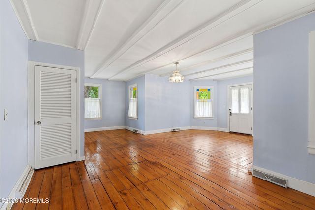304 Central Boulevard, Bayville, NJ 08721