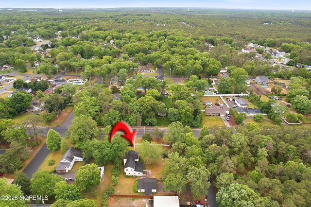 304 Central Boulevard, Bayville, NJ 08721