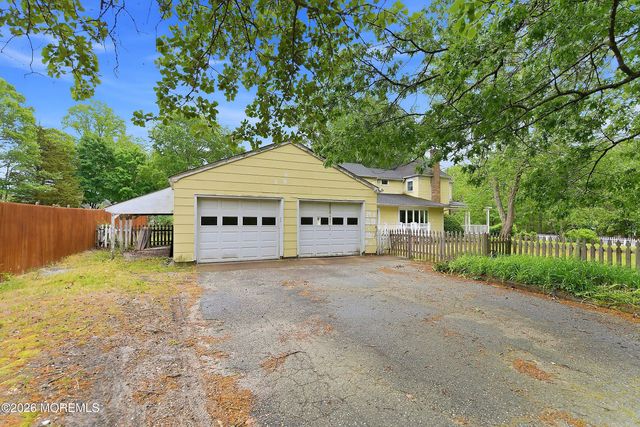 304 Central Boulevard, Bayville, NJ 08721