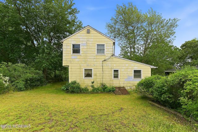 304 Central Boulevard, Bayville, NJ 08721