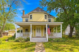 304 Central Boulevard, Bayville, NJ 08721