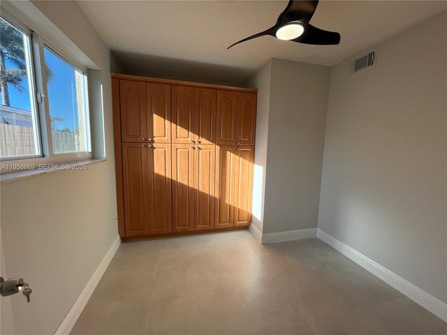 9200 SW 54th St, Cooper City, FL 33328