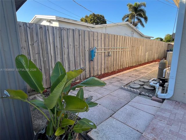 9200 SW 54th St, Cooper City, FL 33328