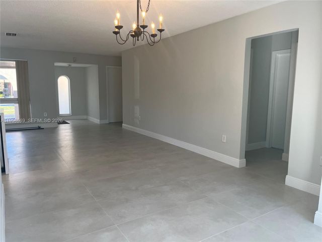 9200 SW 54th St, Cooper City, FL 33328