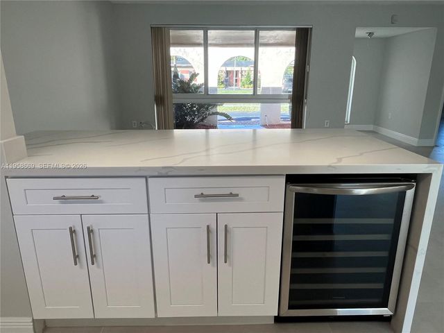 9200 SW 54th St, Cooper City, FL 33328