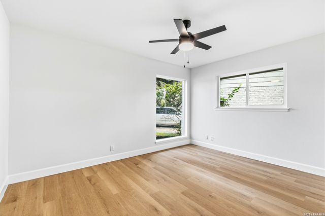 5902 FOREST CV, San Antonio, TX 78240