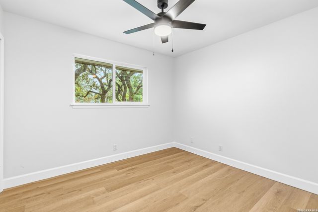 5902 FOREST CV, San Antonio, TX 78240